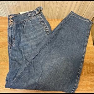 American Eagle relaxed mom jeans